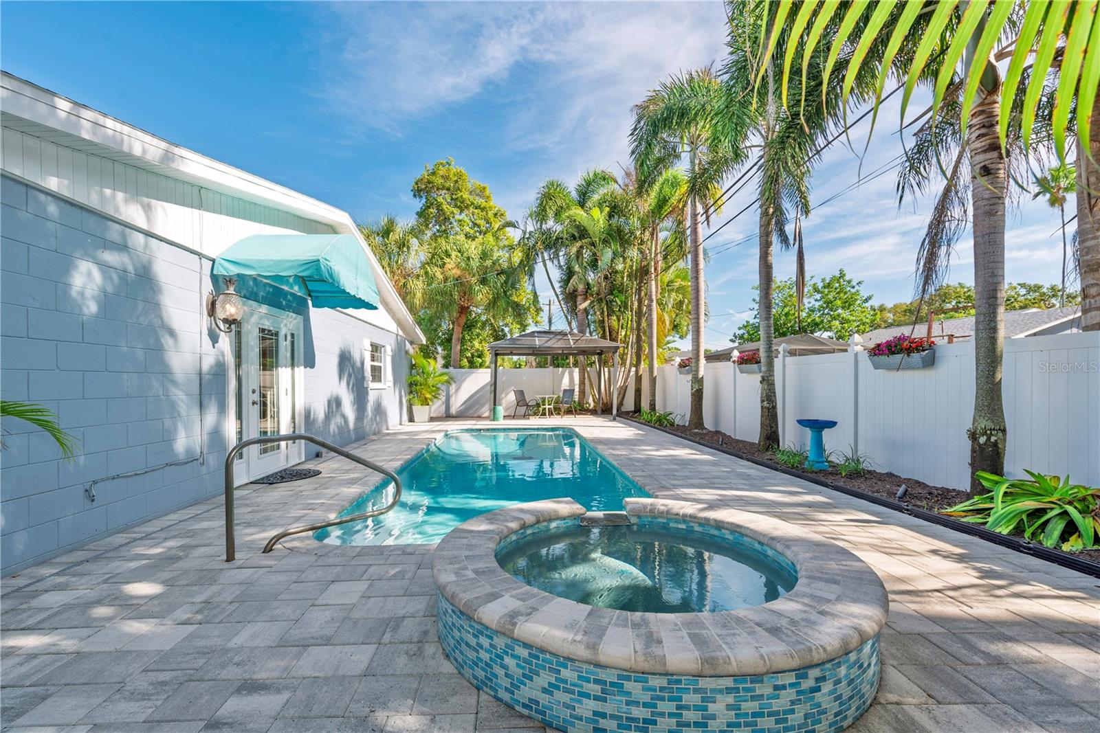 RIO VISTA - Residential