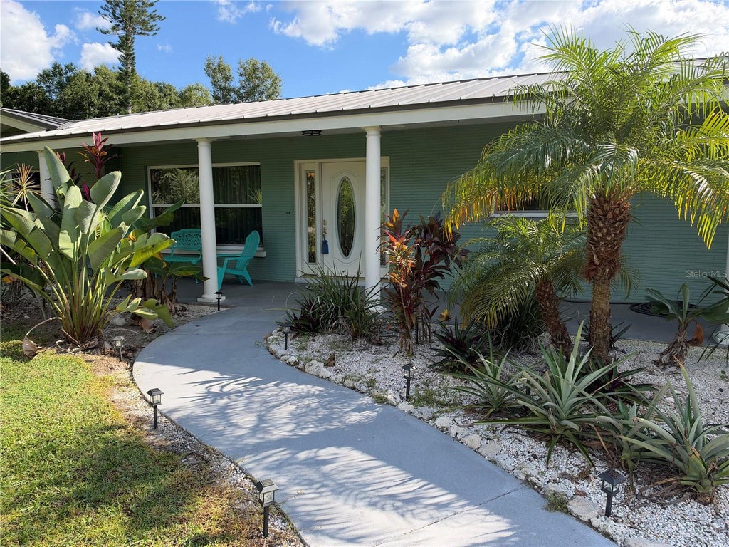 Photo of 3078 Spencer Lane, Sarasota, FL 34239 (MLS # N6146301)