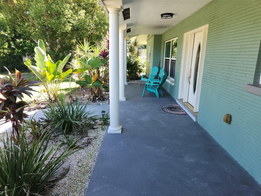 Photo of 3078 Spencer Lane, Sarasota, FL 34239 (MLS # N6146301)