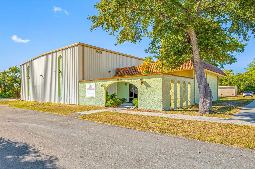 Photo of Tampa, FL 33614 (MLS # TB8462326)