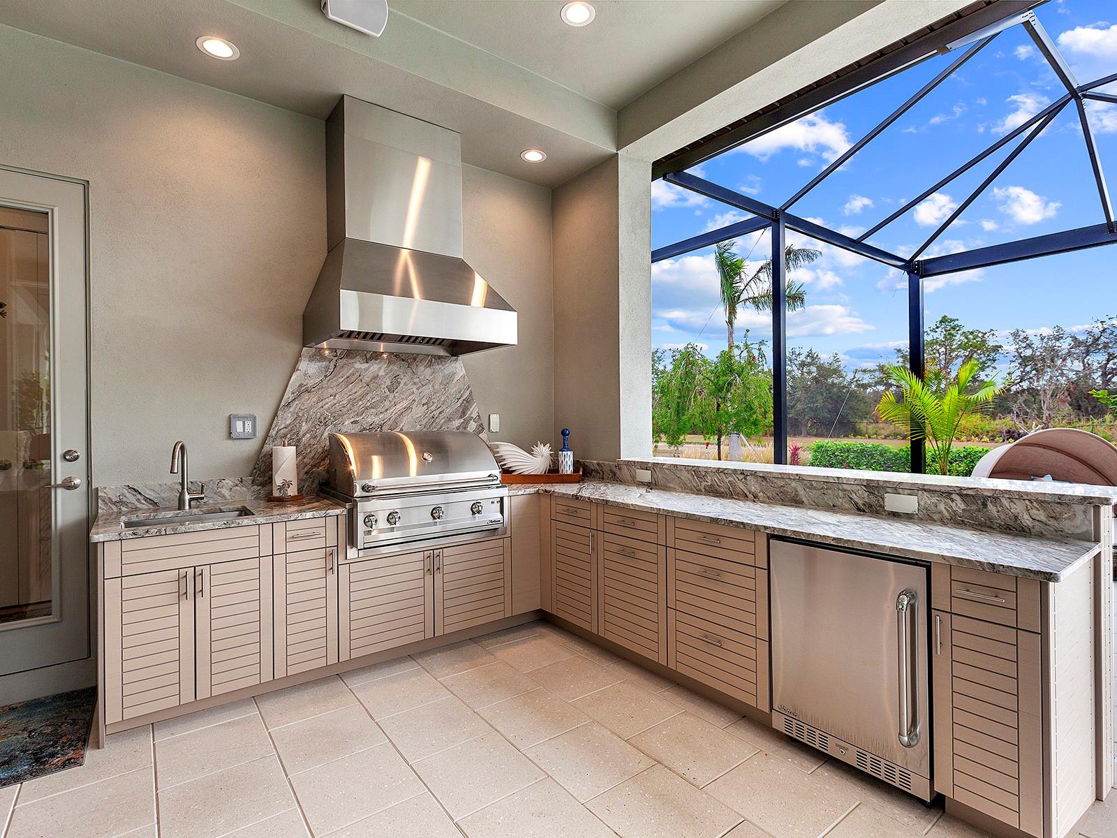 FOUNDERS CLUB - Residential