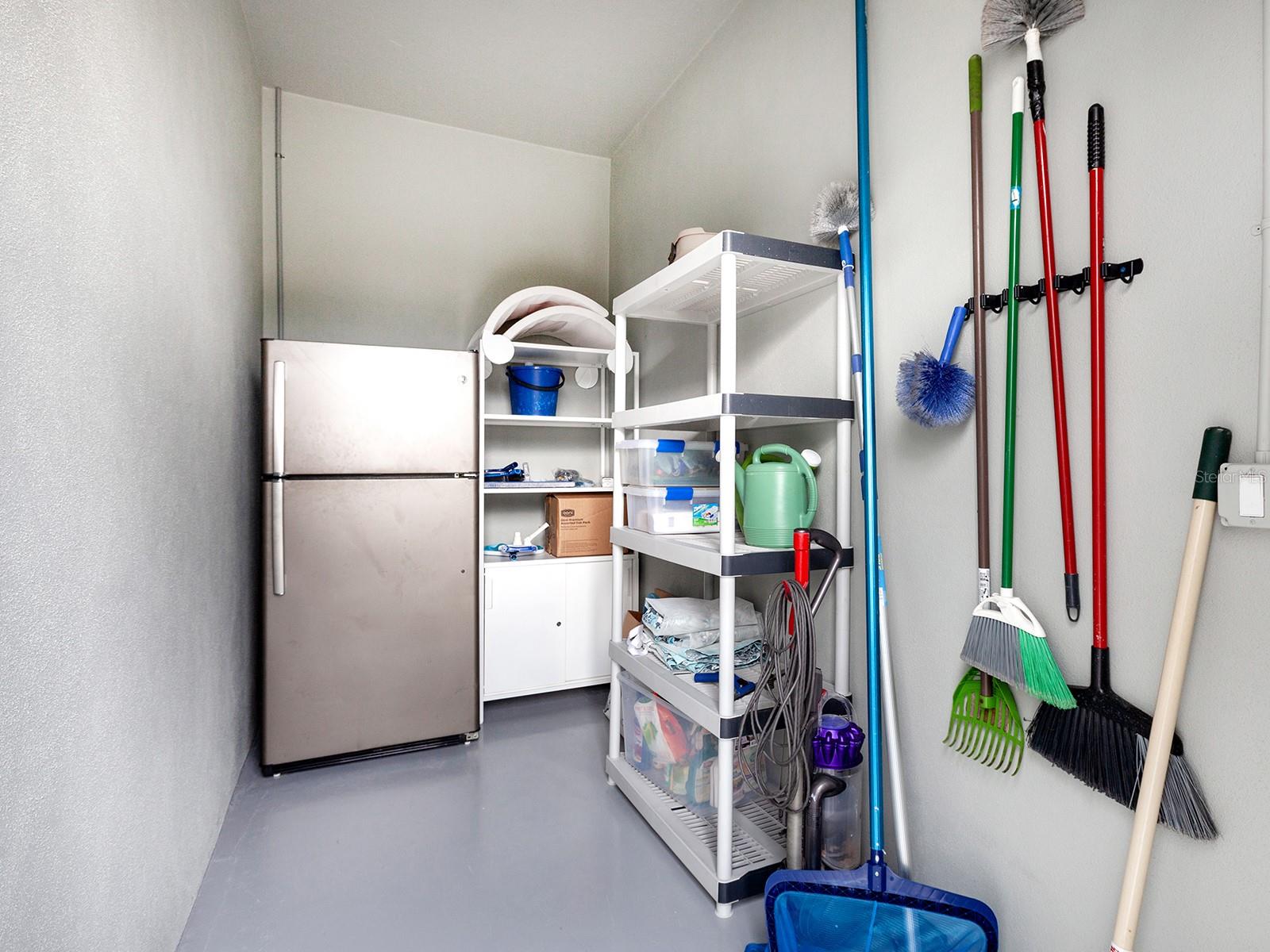 FOUNDERS CLUB - Residential