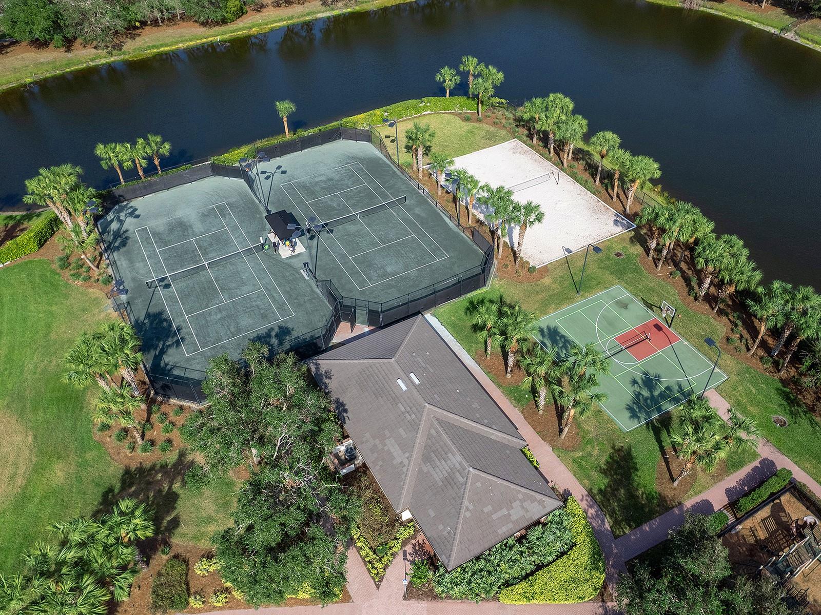 FOUNDERS CLUB - Residential