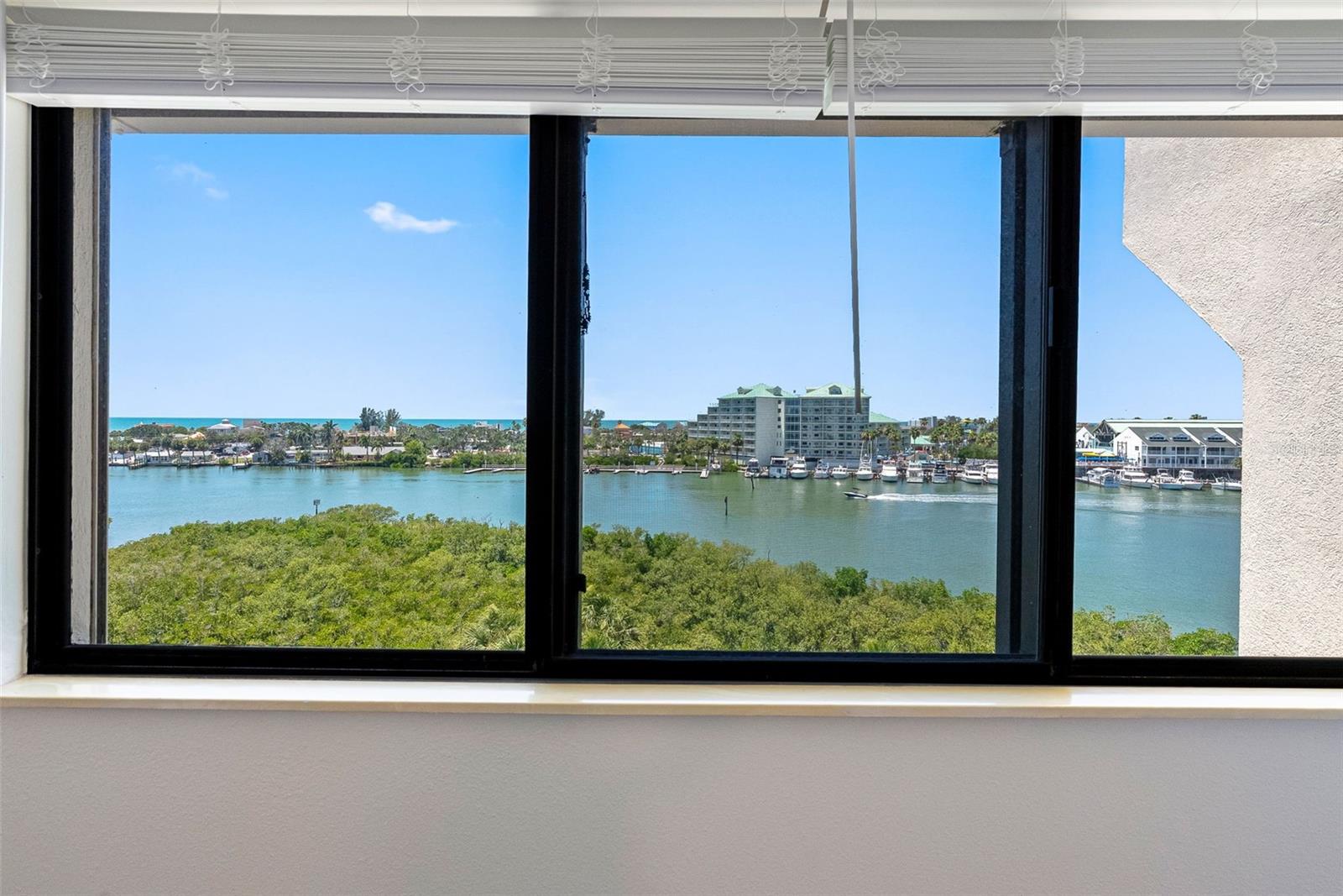 SHIPWATCH ONE - Residential