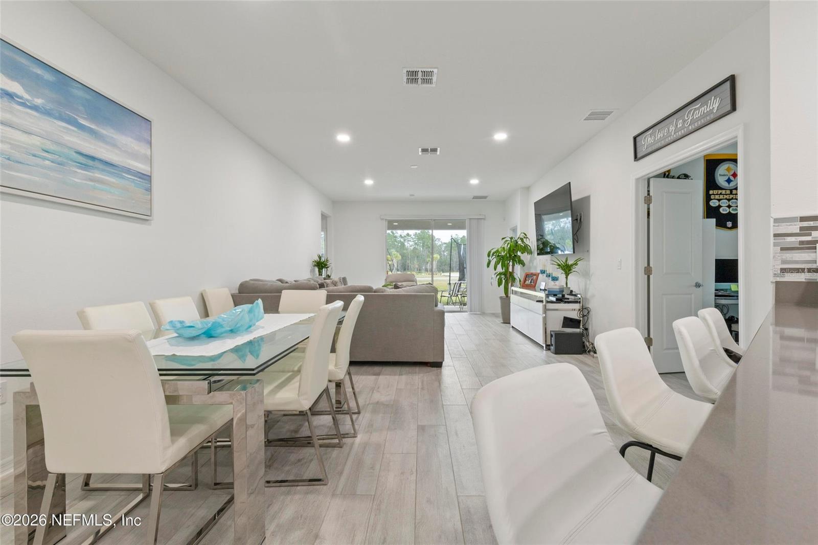 1184 SAND TRAP COURT