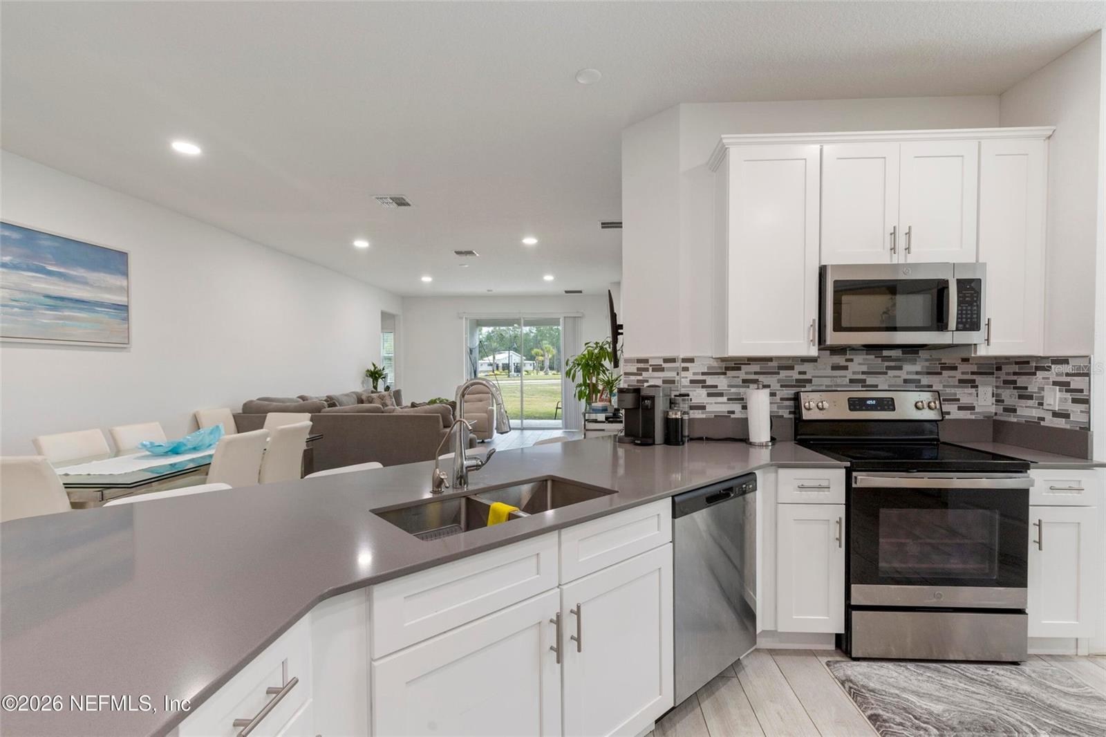 1184 SAND TRAP COURT