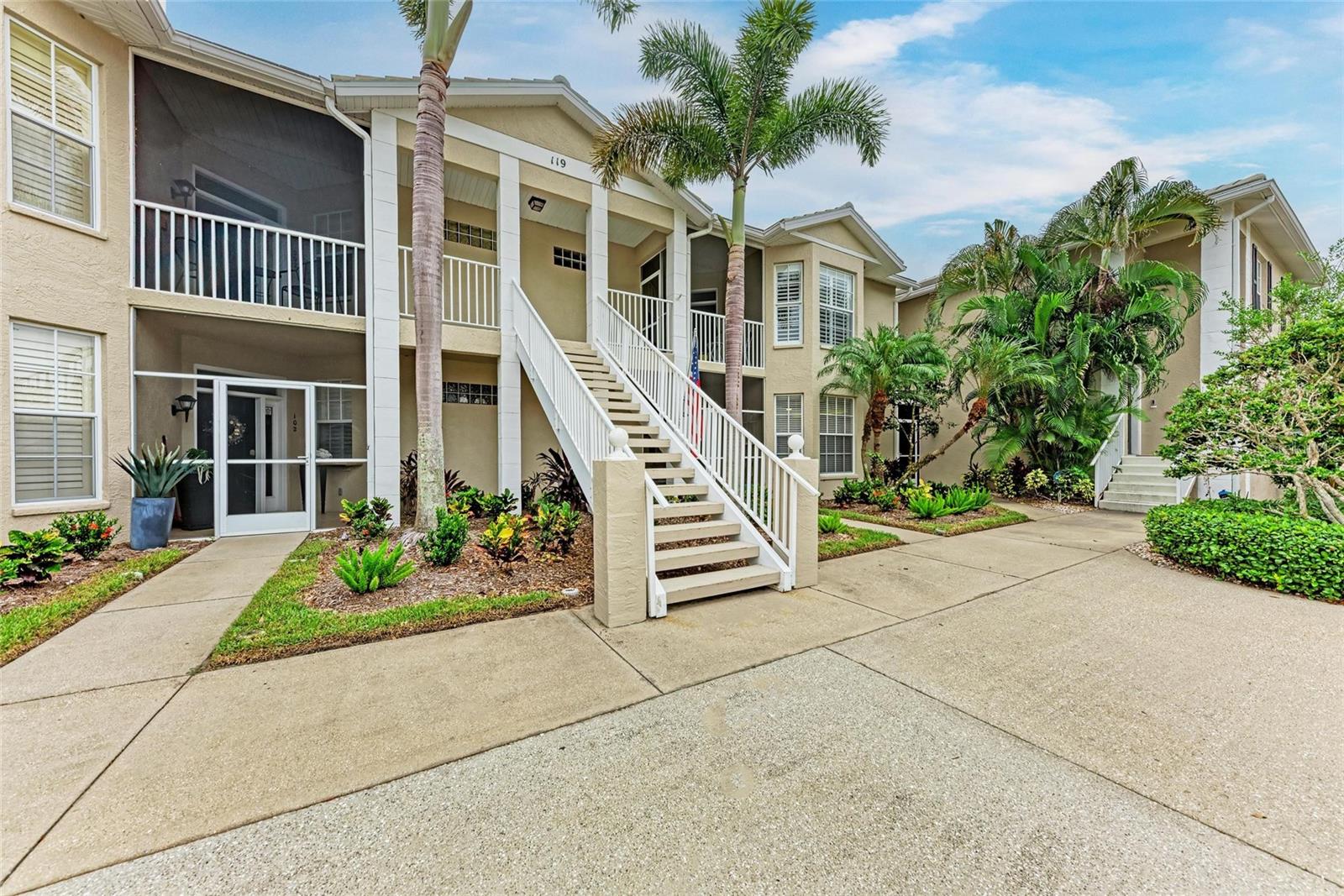 FAIRWAY GLEN ST ANDREWS PARK - Residential