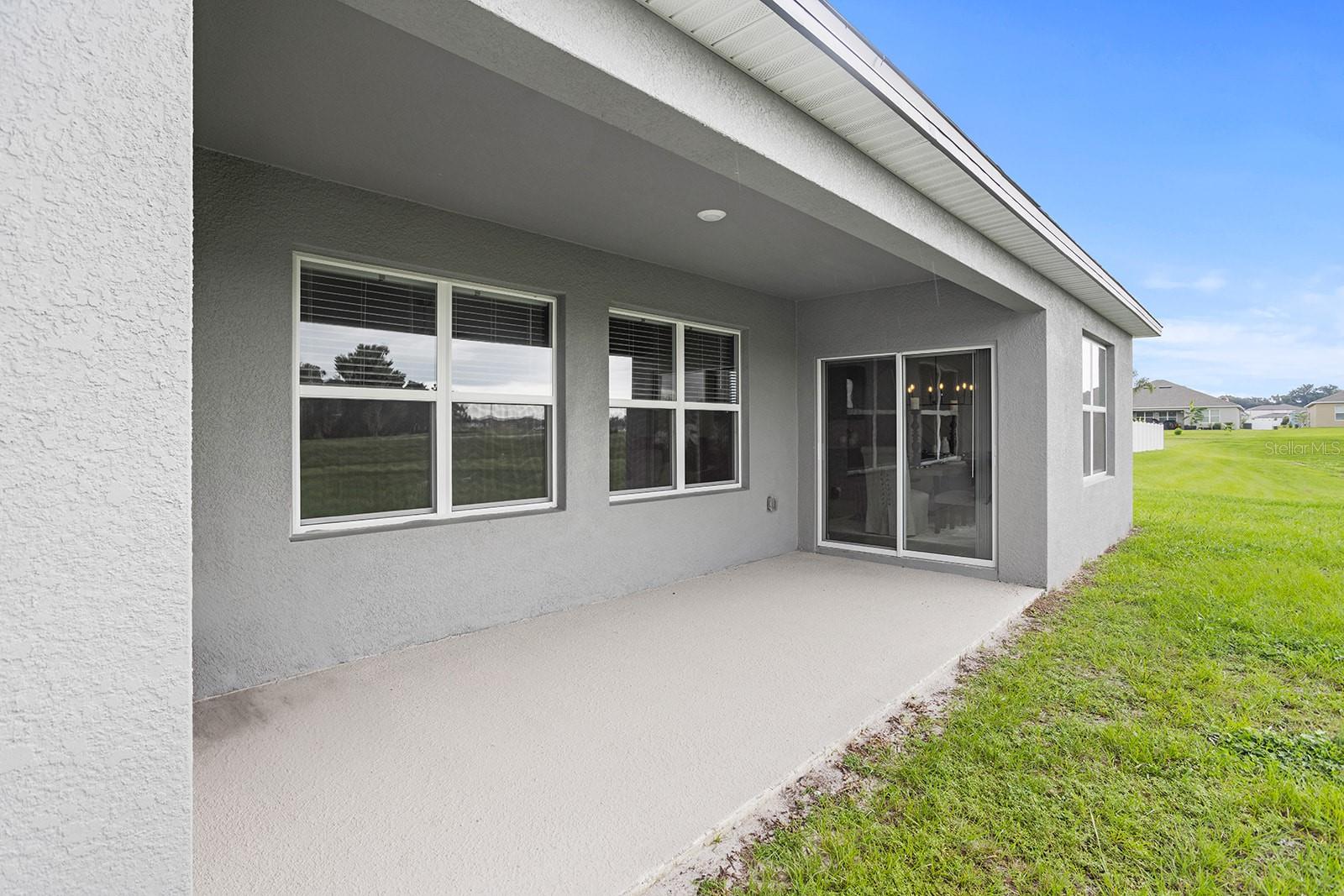3152 CASPIAN FEATHER STREET