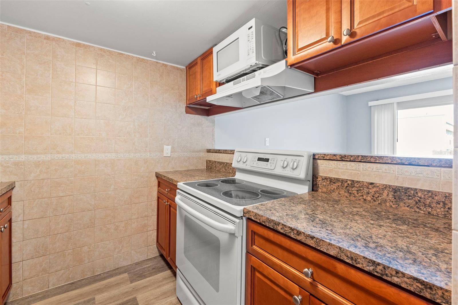 THE TAMPA RACQUET CLUB A CONDO - Residential