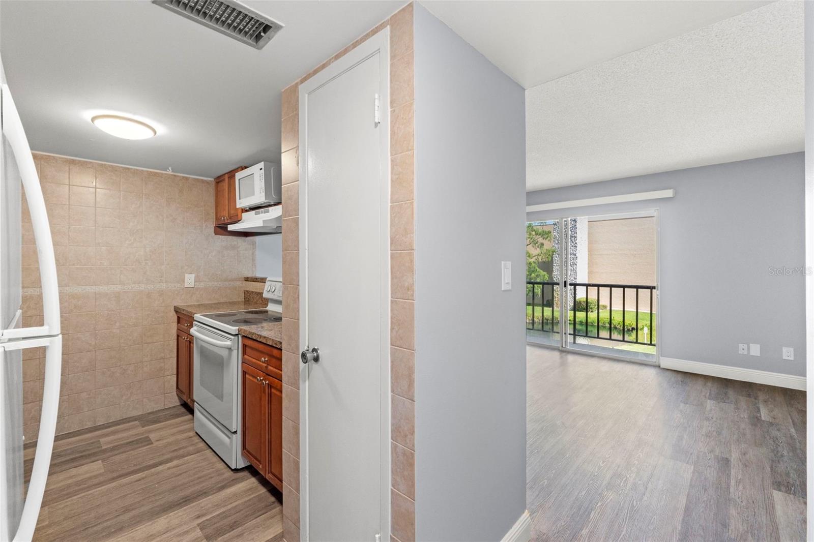 THE TAMPA RACQUET CLUB A CONDO - Residential