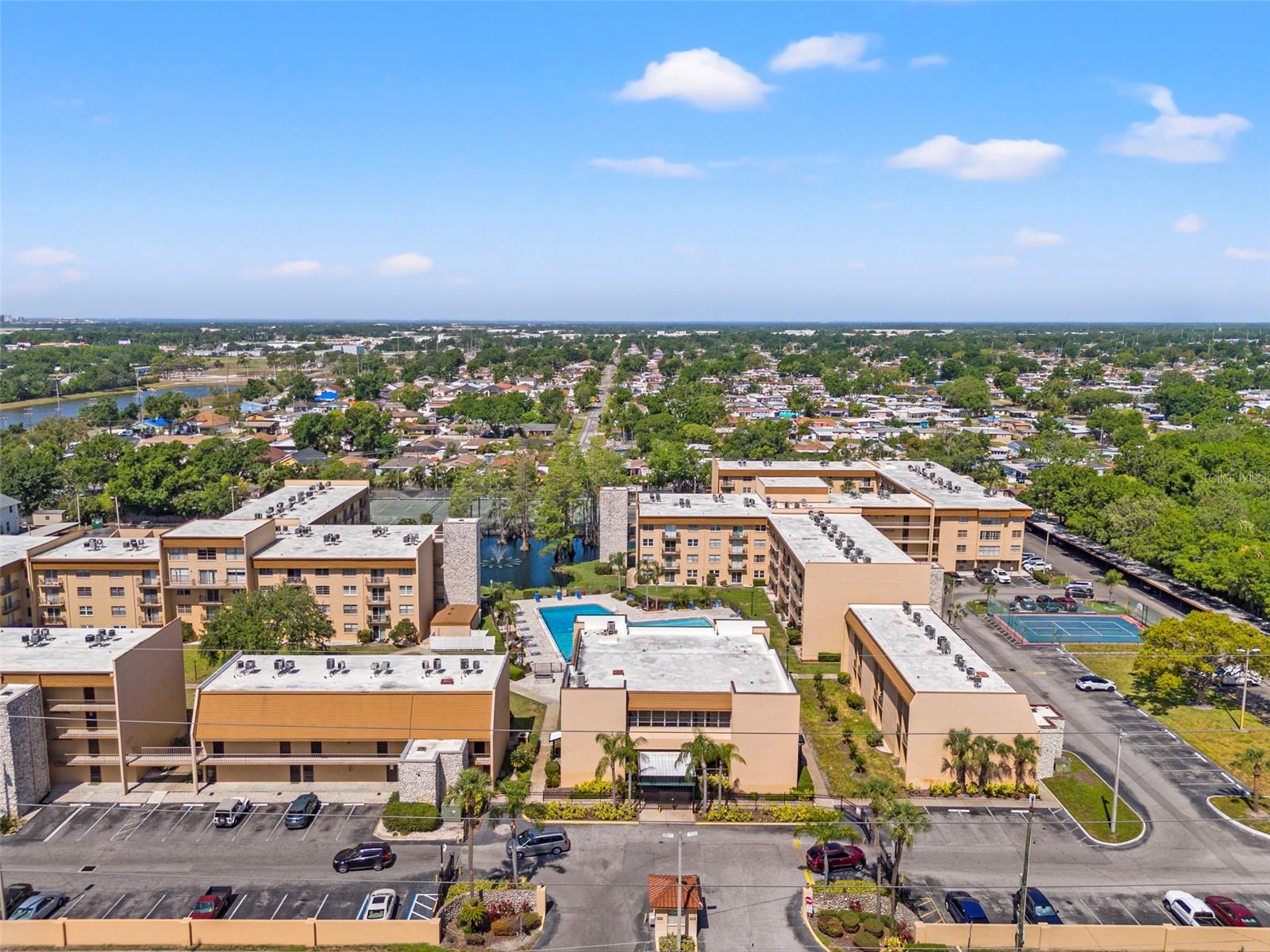 THE TAMPA RACQUET CLUB A CONDO - Residential