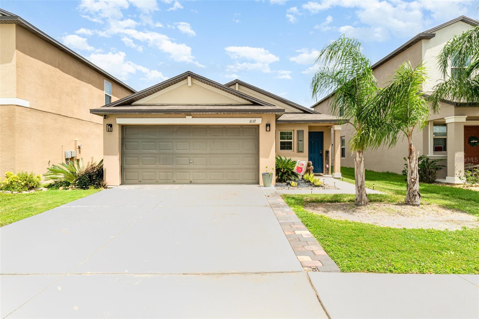 Welcome to this stylish and modern 3-bedroom, 2-bathroom home in the heart of Shell Cove. Built in 2020 and recently refreshed with thoughtful upgrades, this home offers a light, airy feel and a layout designed for today’s lifestyle. From the moment you walk in, you’ll notice the perfect balance of comfort and contemporary touches throughout. Enjoy the seamless flow of the open-concept kitchen and living area—ideal for entertaining or relaxing with family. Sliding glass doors draw in natural light and lead to your private backyard retreat, complete with peaceful lake views. The spacious primary suite is a true sanctuary, featuring upgraded porcelain tile flooring and a luxurious feel throughout.
Additional highlights include modern ceiling fans, a split-bedroom layout for privacy, and proximity that can’t be beat—just steps away from the community clubhouse and pool, and minutes from highly rated schools, highway access, shopping, and dining.
Whether you're looking to settle into your forever home or invest in a growing community, this Shell Cove stunner checks every box.