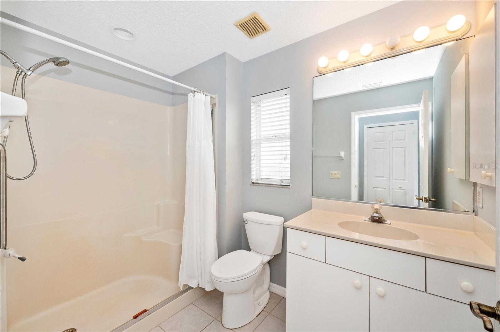 SOUTH VENICE - Residential