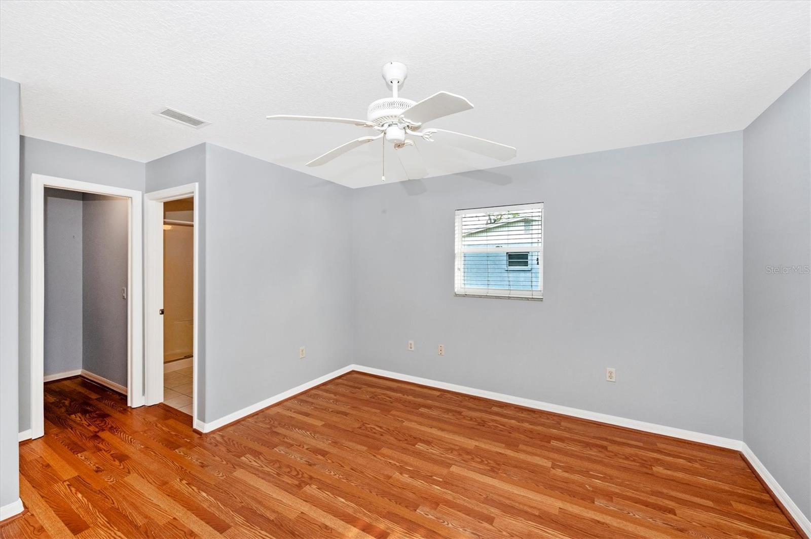 SOUTH VENICE - Residential