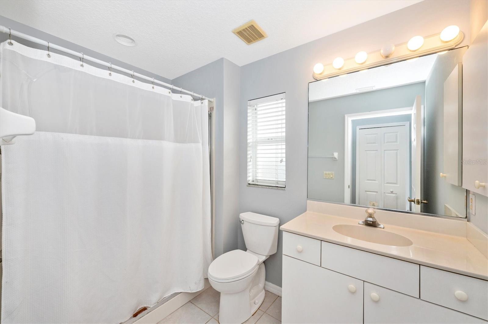 SOUTH VENICE - Residential