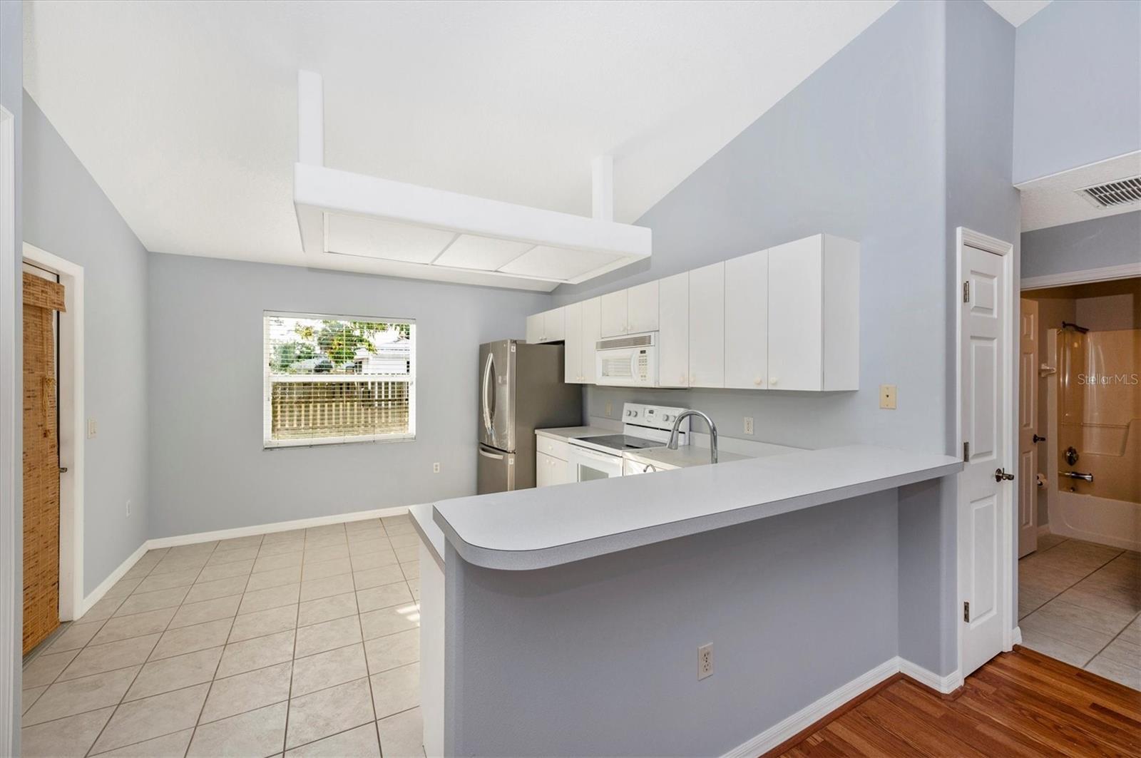 SOUTH VENICE - Residential