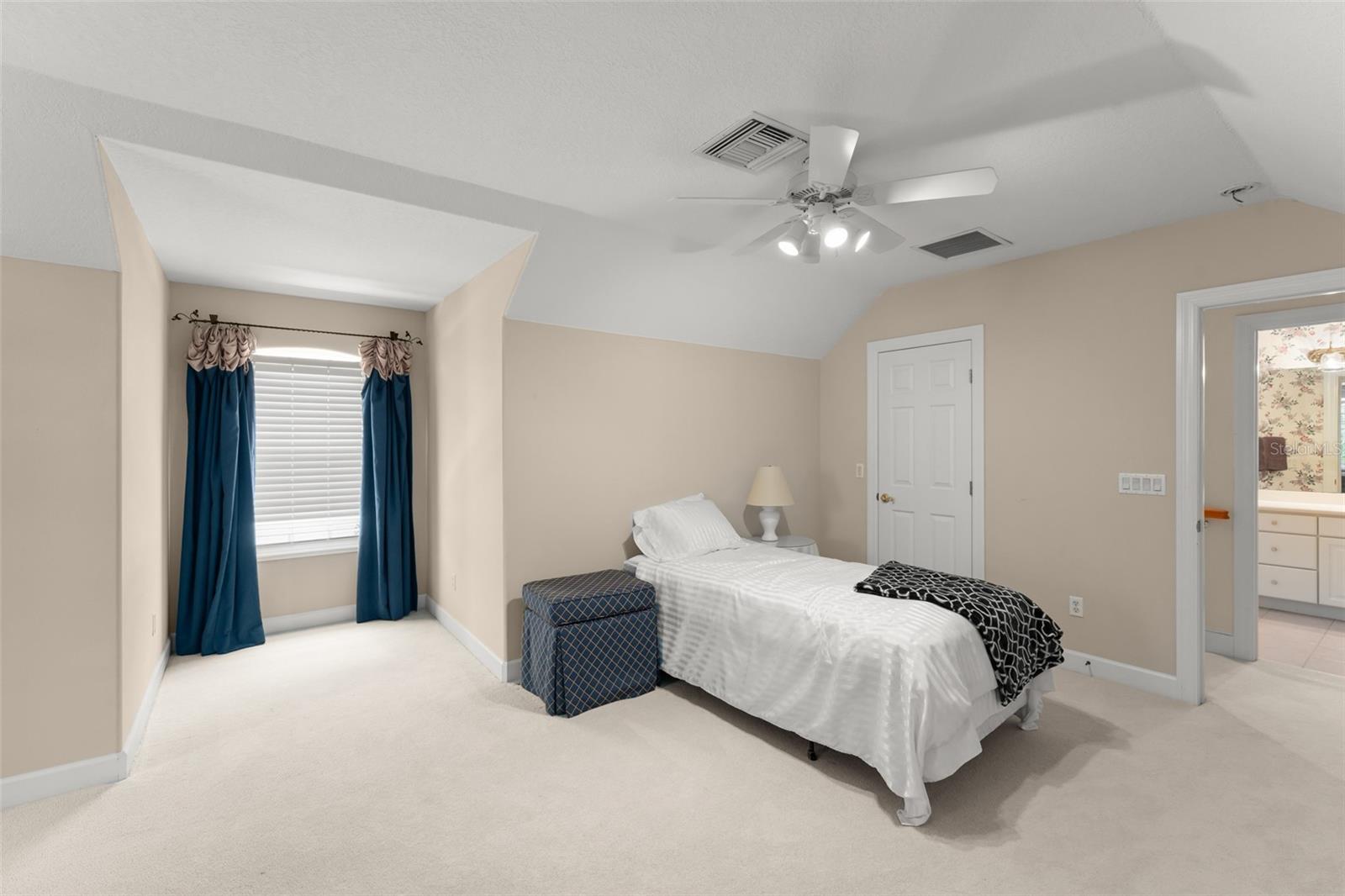 WATERS EDGE BOCA POINTE AT TURTLE CREEK - Residential