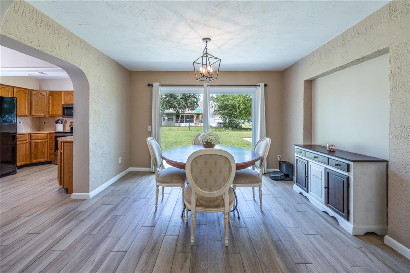 31 PINELYNN DRIVE