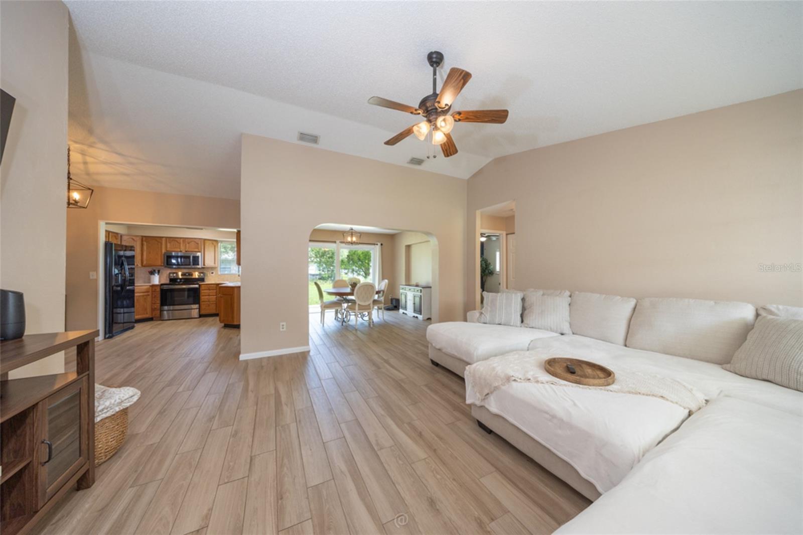 31 PINELYNN DRIVE