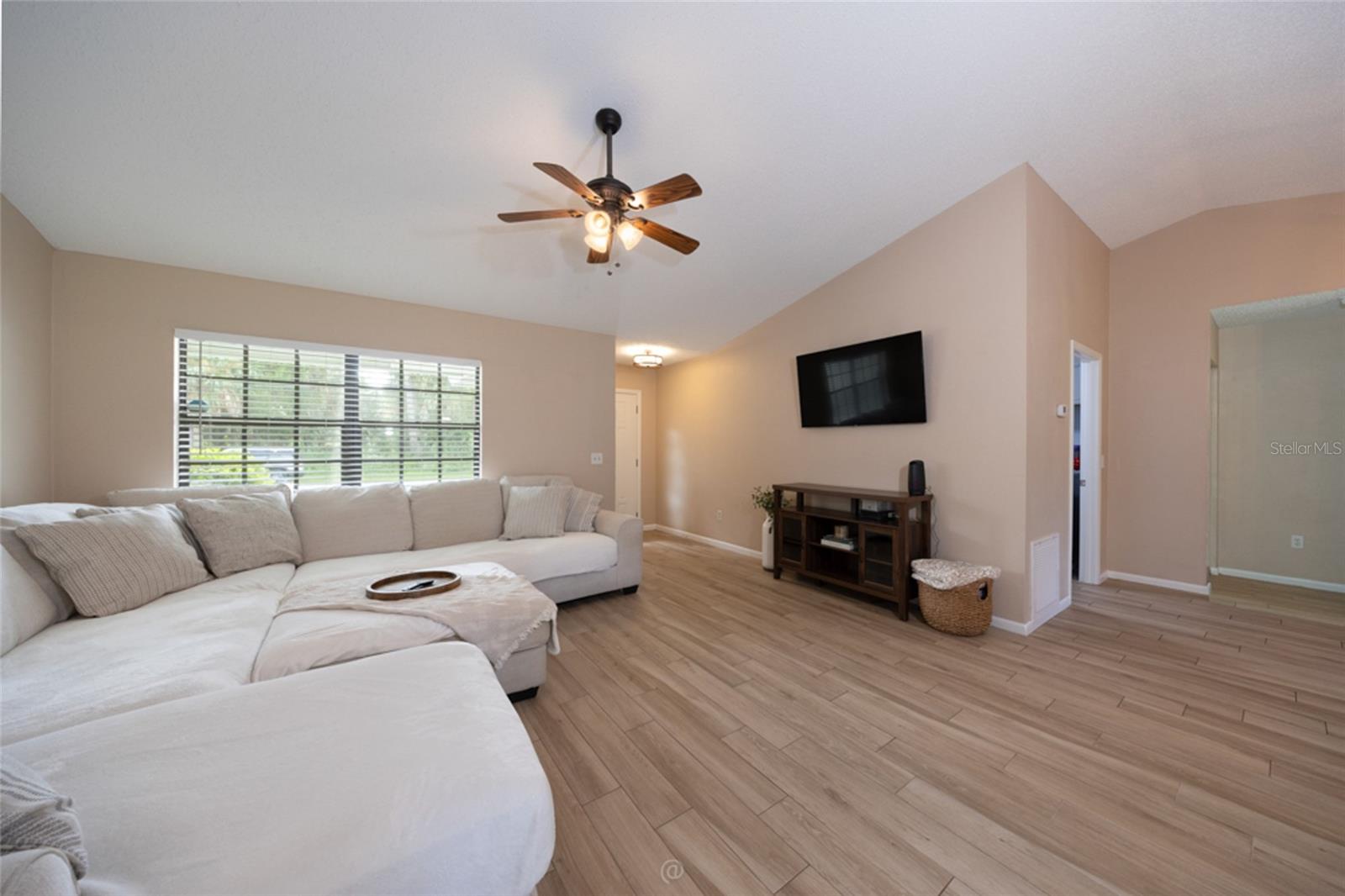 31 PINELYNN DRIVE