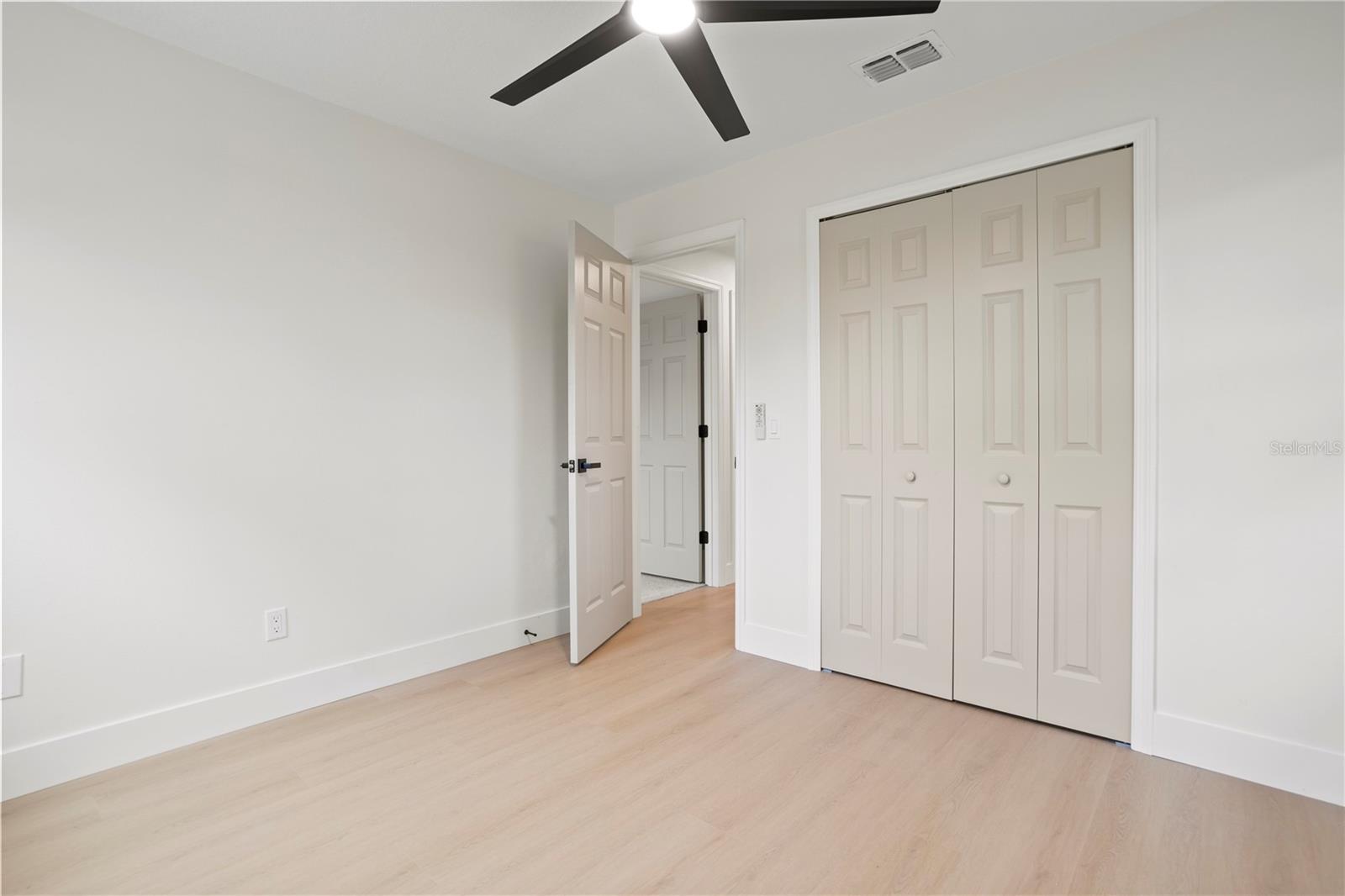 STERLING PARK UNIT 03 - Residential