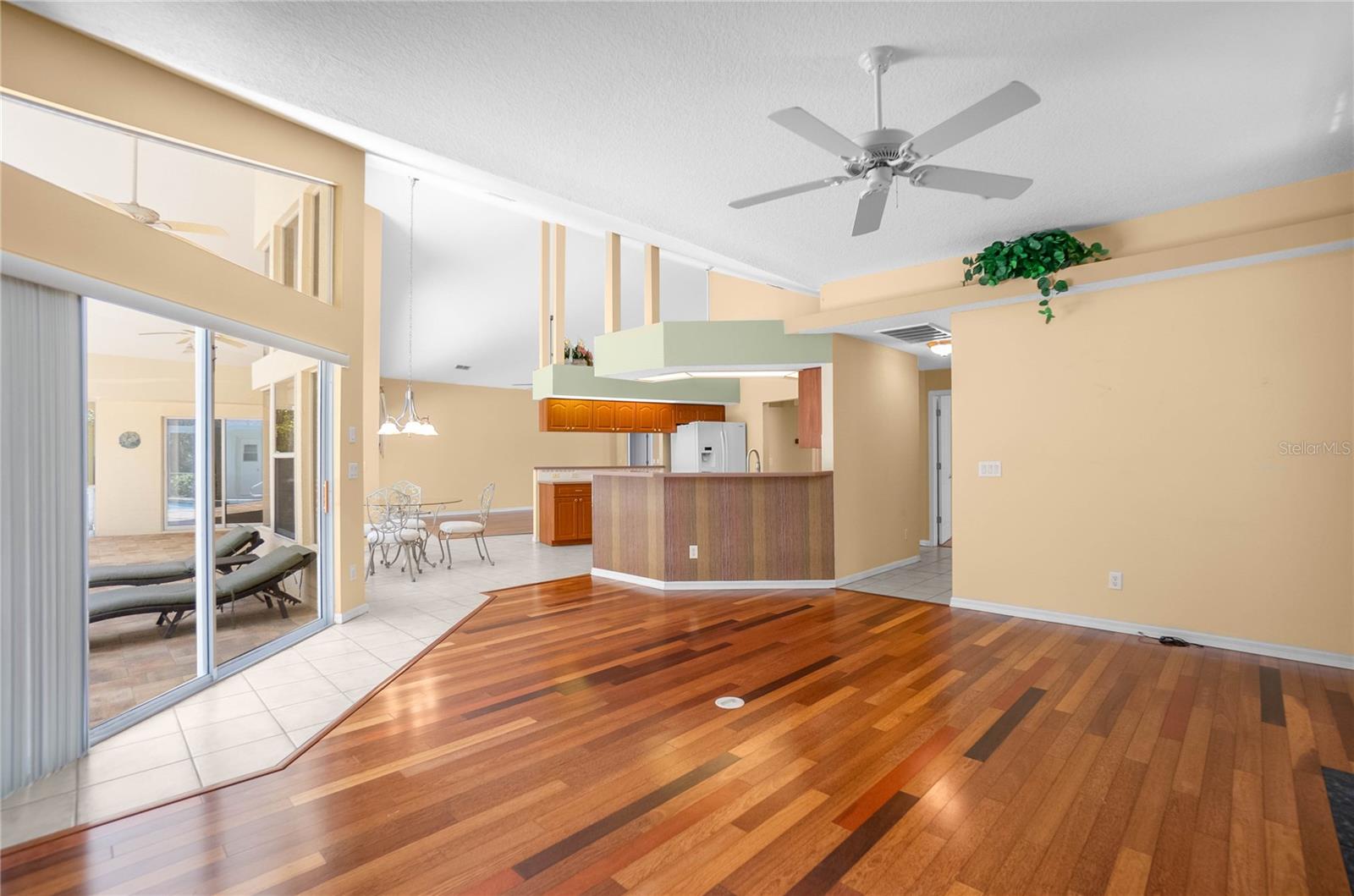 PINE RIDGE UNIT 03 - Residential