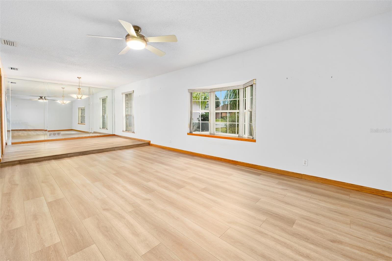 TOMOKA OAKS COUNTRY CLUB ESTATES - Residential