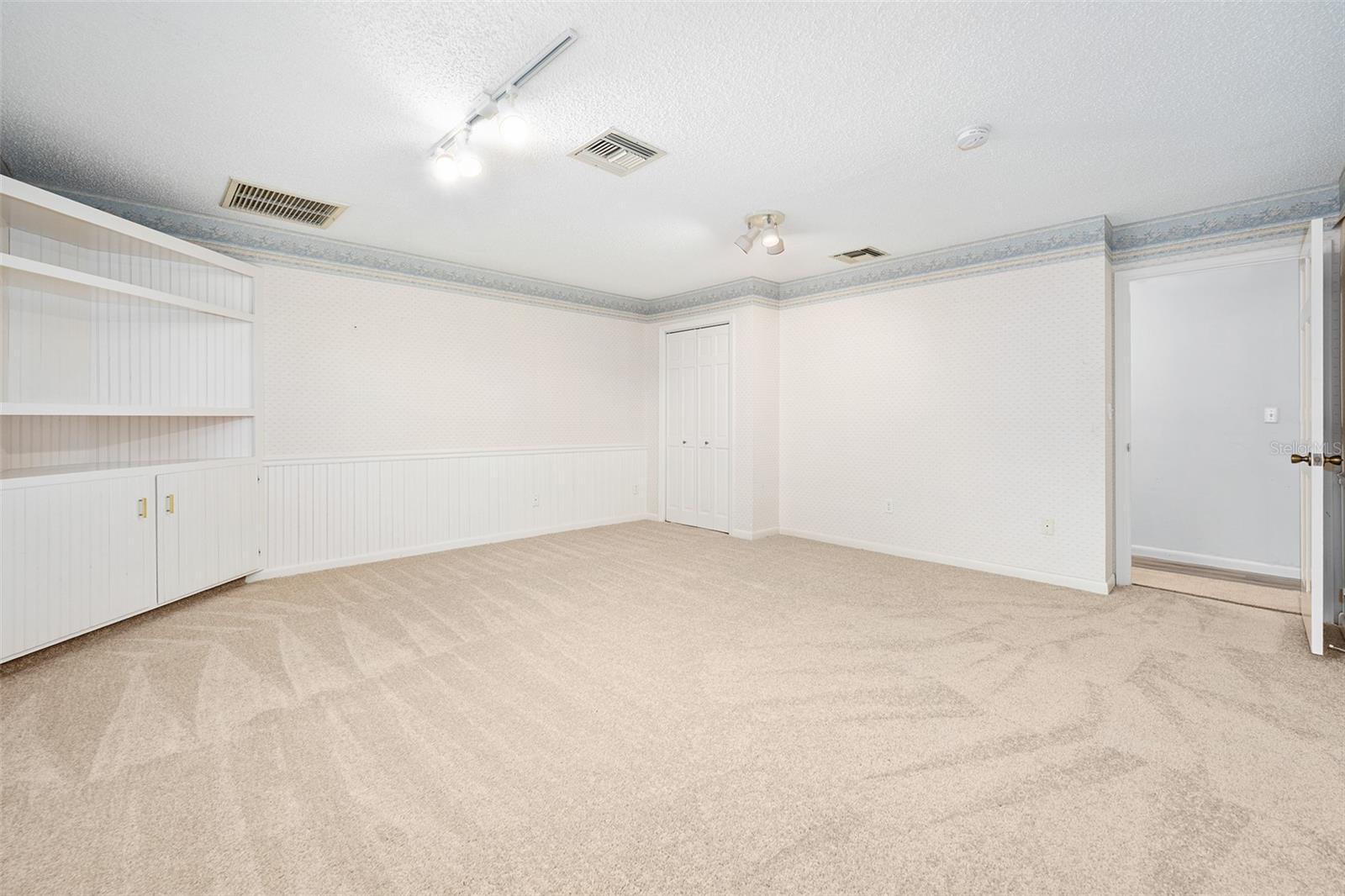 TOMOKA OAKS COUNTRY CLUB ESTATES - Residential