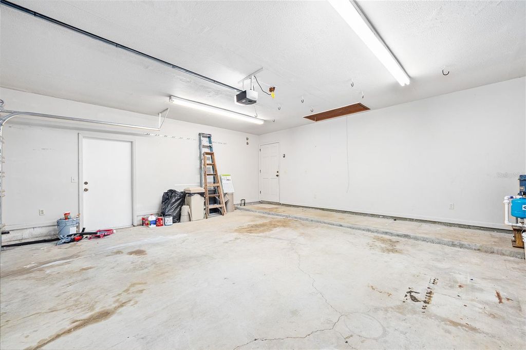 Photo of 19 Oakmont Circle, Ormond Beach, FL 32174 (MLS # V4946274)