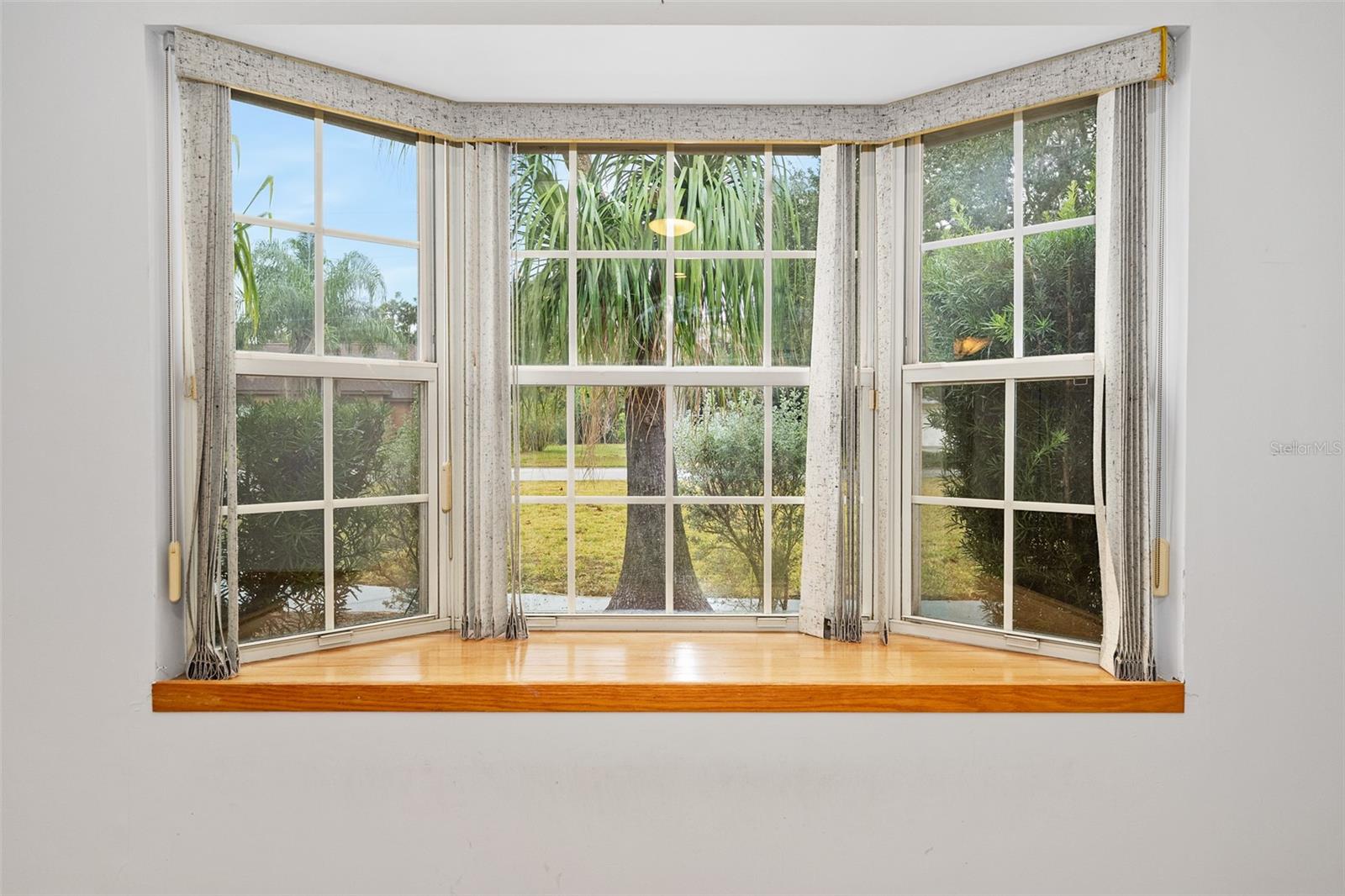 TOMOKA OAKS COUNTRY CLUB ESTATES - Residential