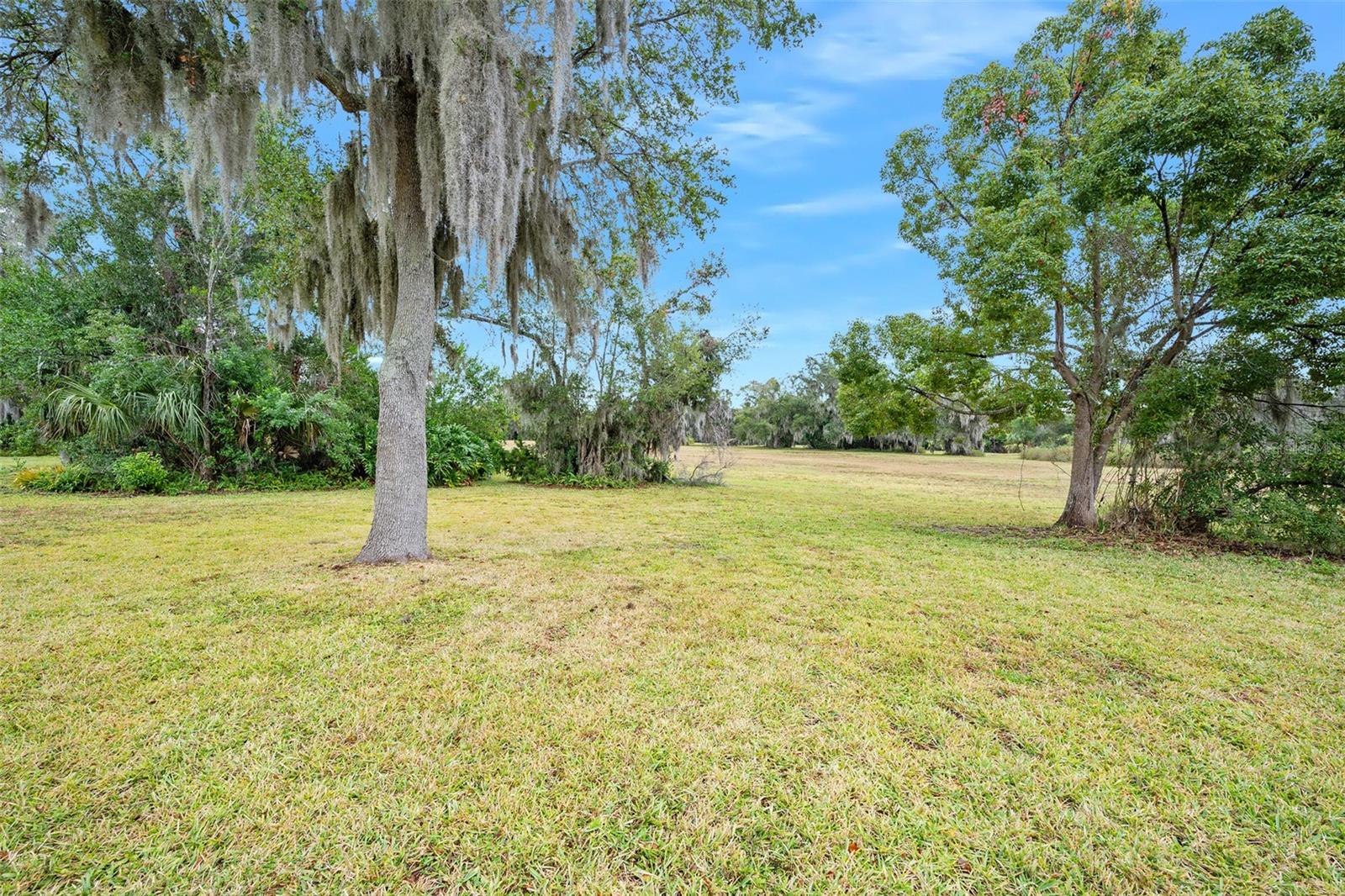TOMOKA OAKS COUNTRY CLUB ESTATES - Residential