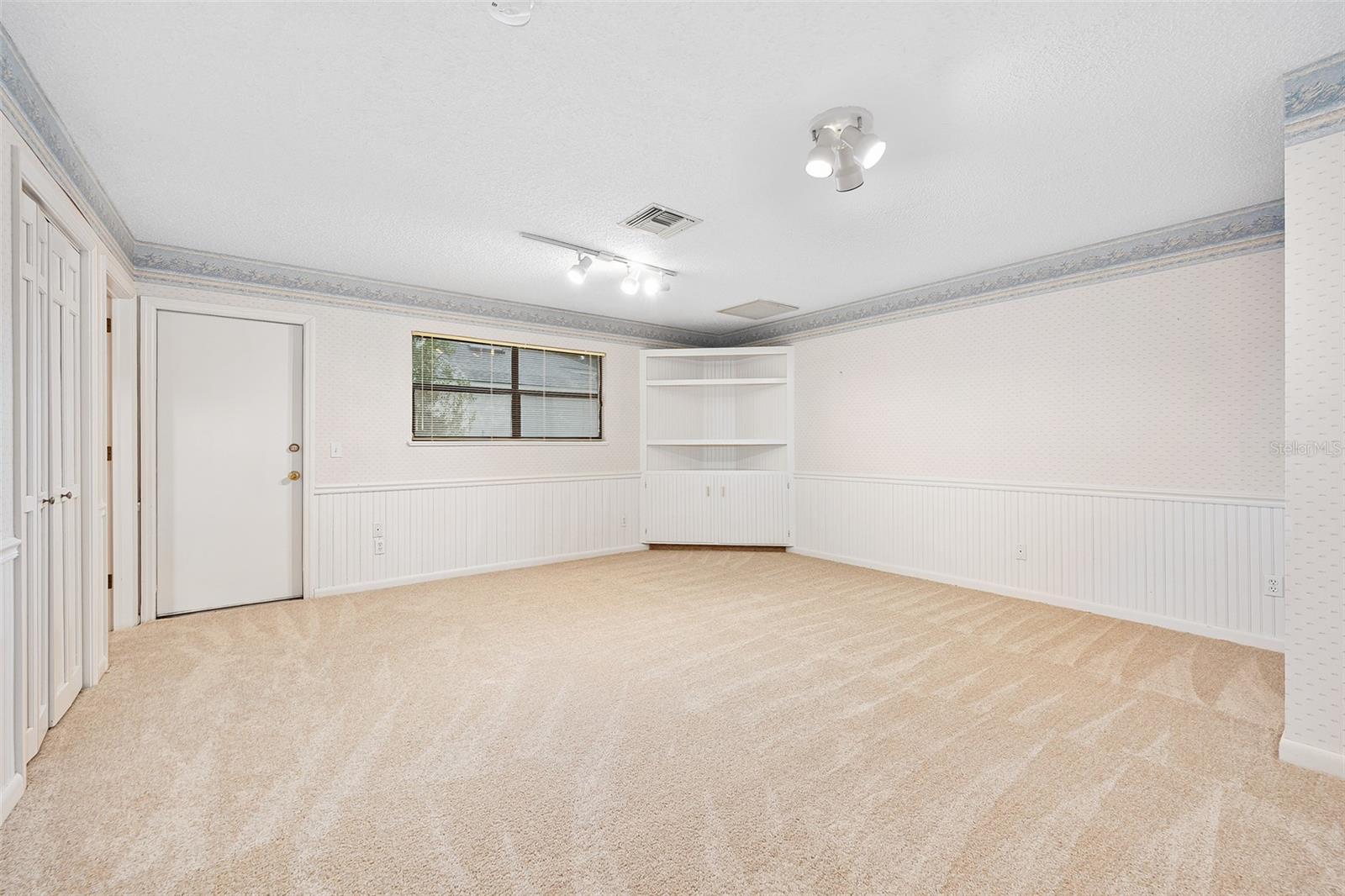 TOMOKA OAKS COUNTRY CLUB ESTATES - Residential