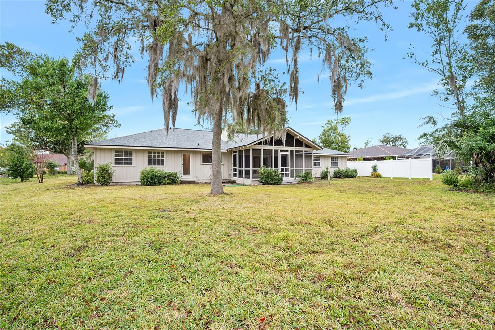 TOMOKA OAKS COUNTRY CLUB ESTATES - Residential