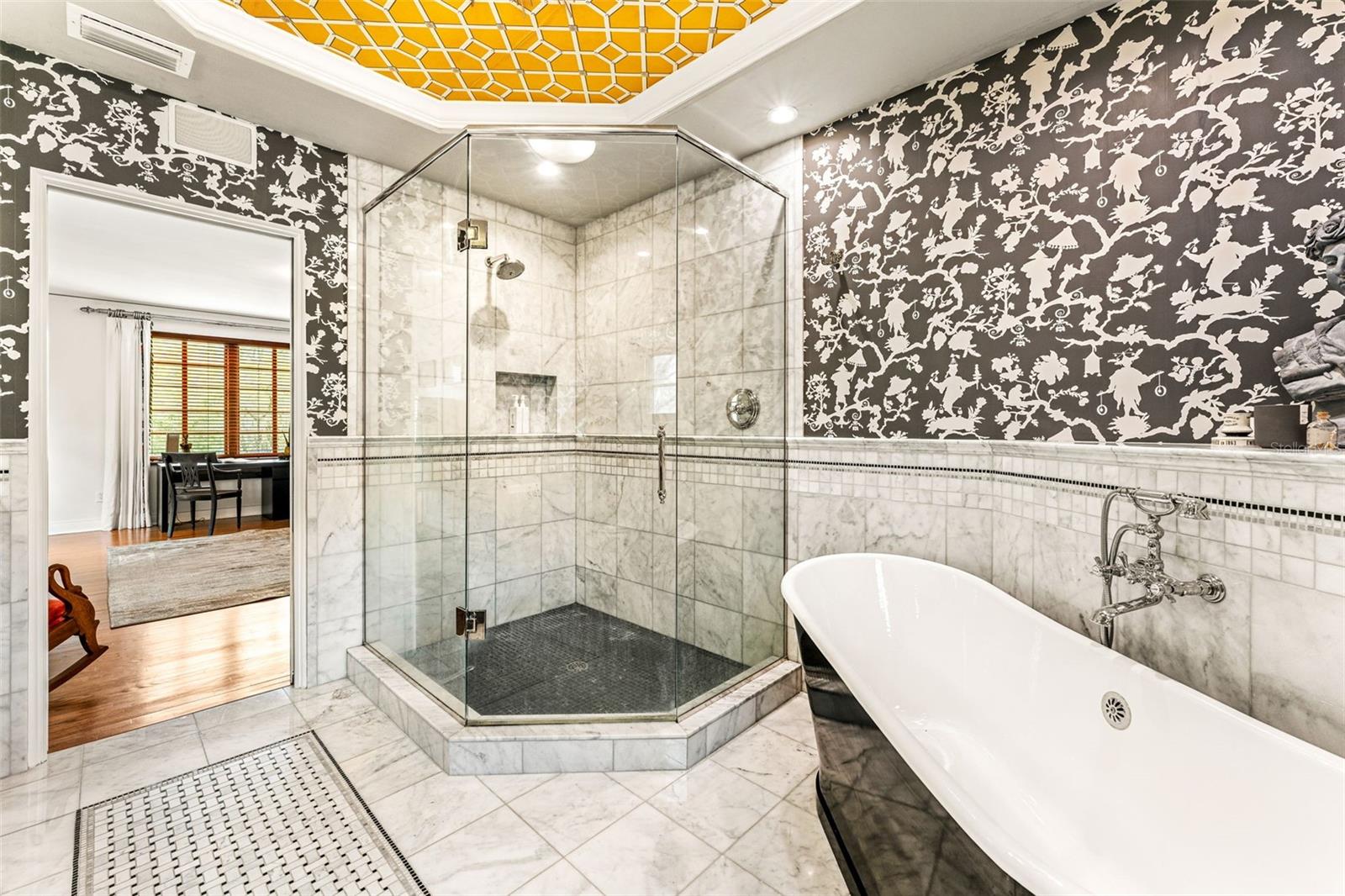 EDGEWATER HEIGHTS - Residential