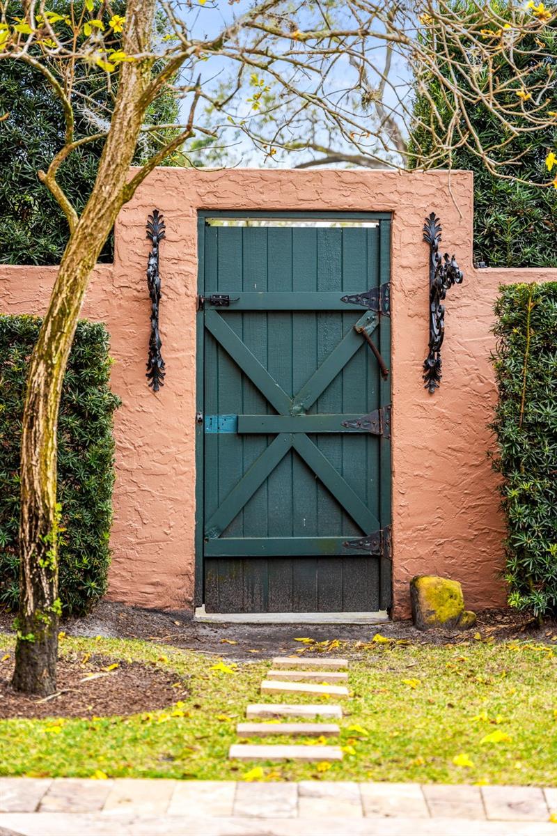 EDGEWATER HEIGHTS - Residential