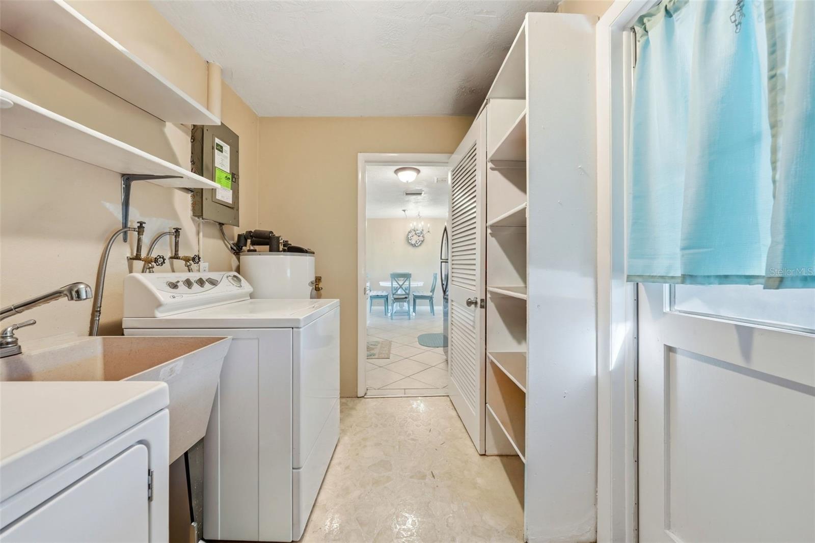 BEVERLY HILLS UNIT 05 - Residential