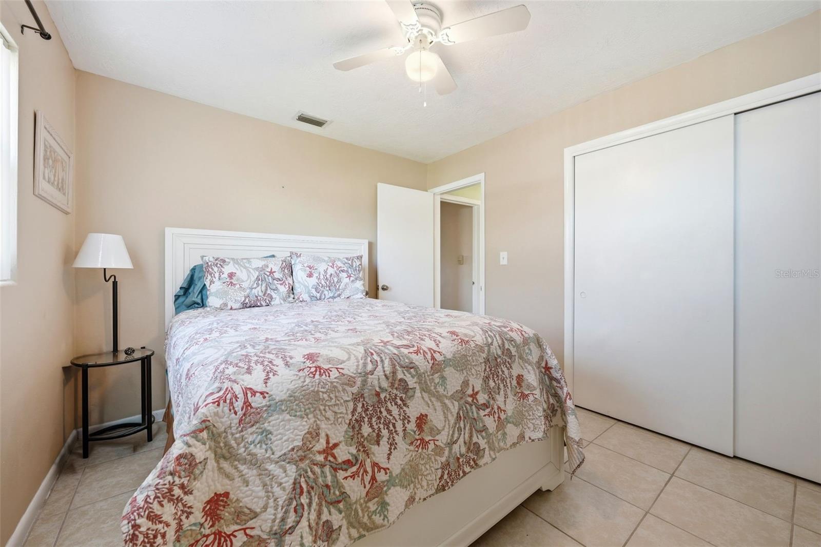 BEVERLY HILLS UNIT 05 - Residential