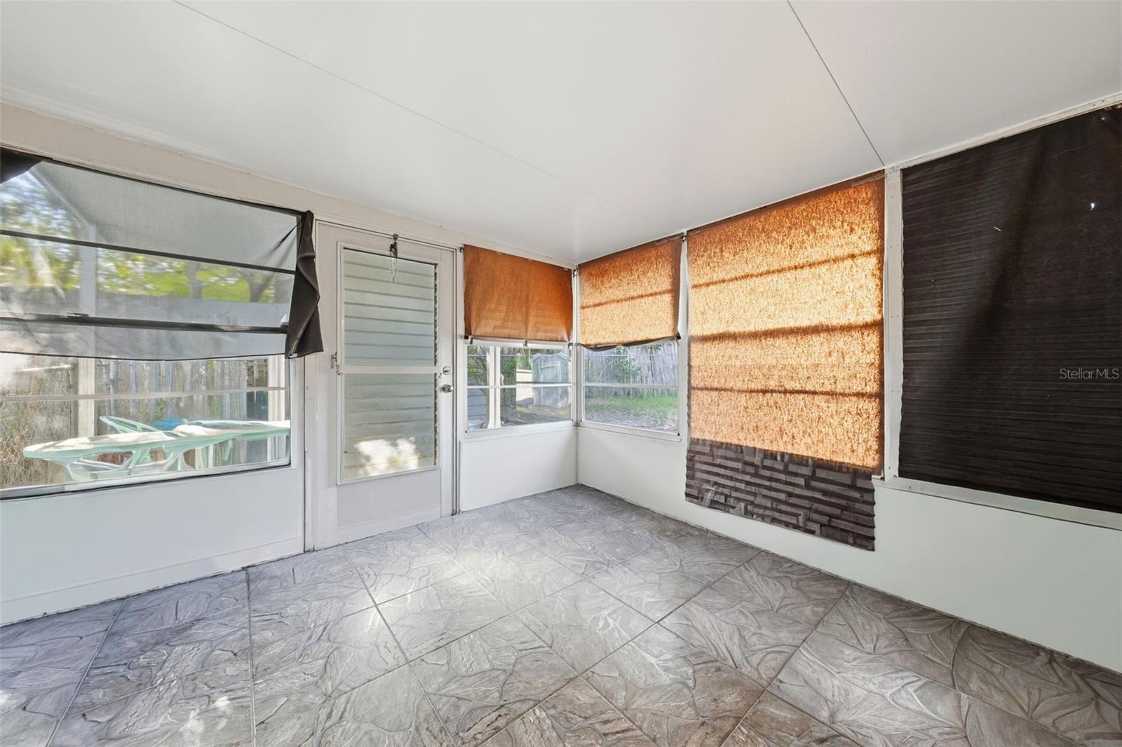 BEVERLY HILLS UNIT 05 - Residential