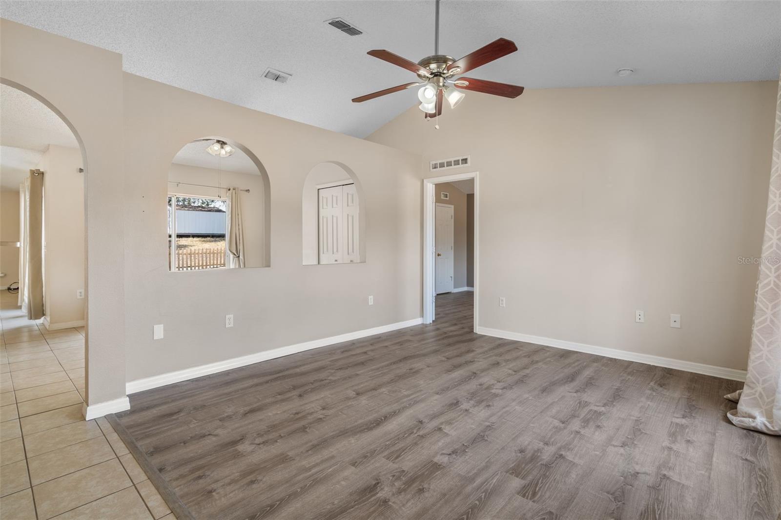 SPRING HILL - Residential