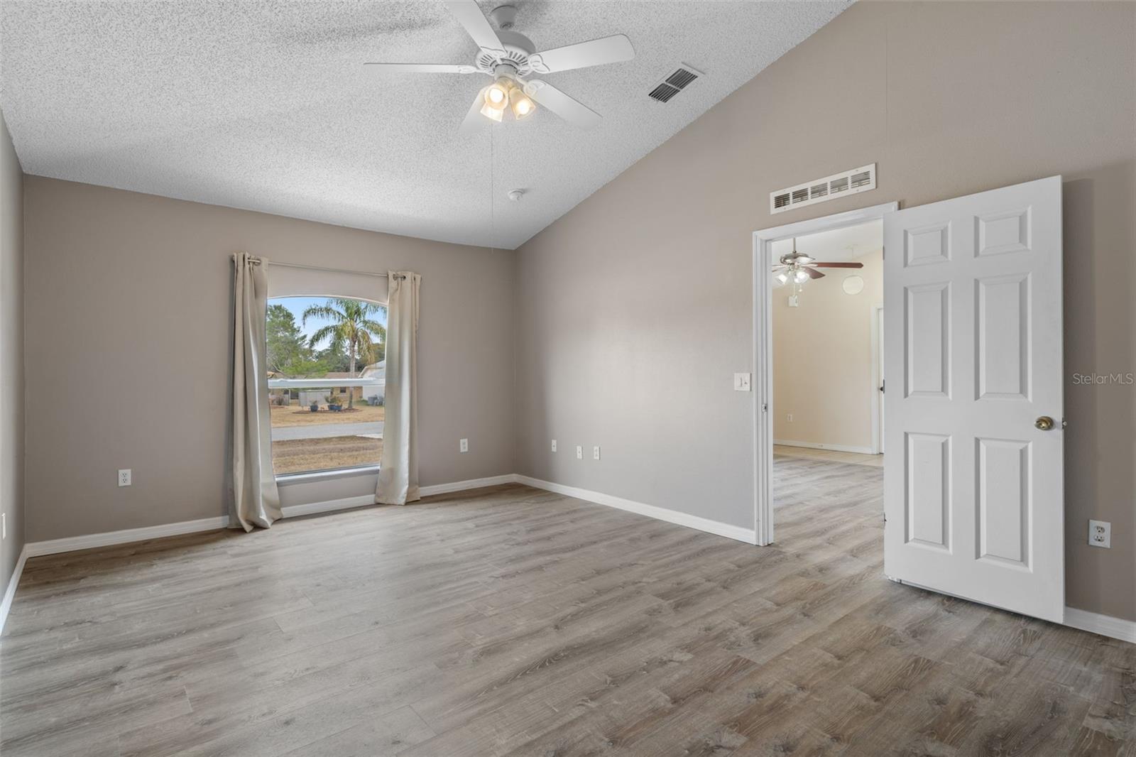 SPRING HILL - Residential