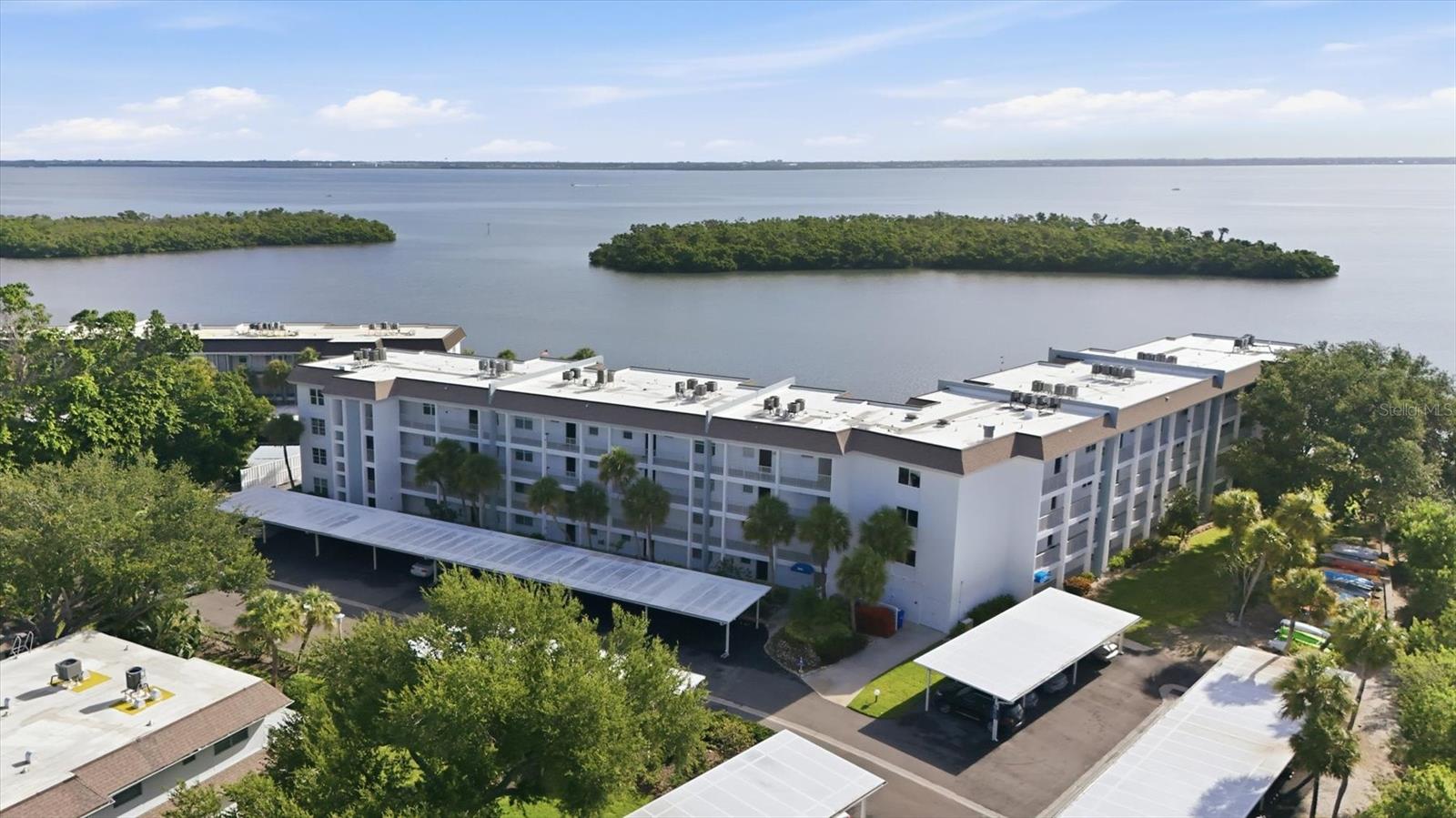 605 SUTTON PLACE 101