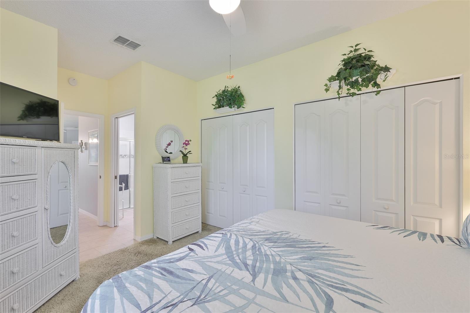 FAIRBOURNE CONDO - Residential