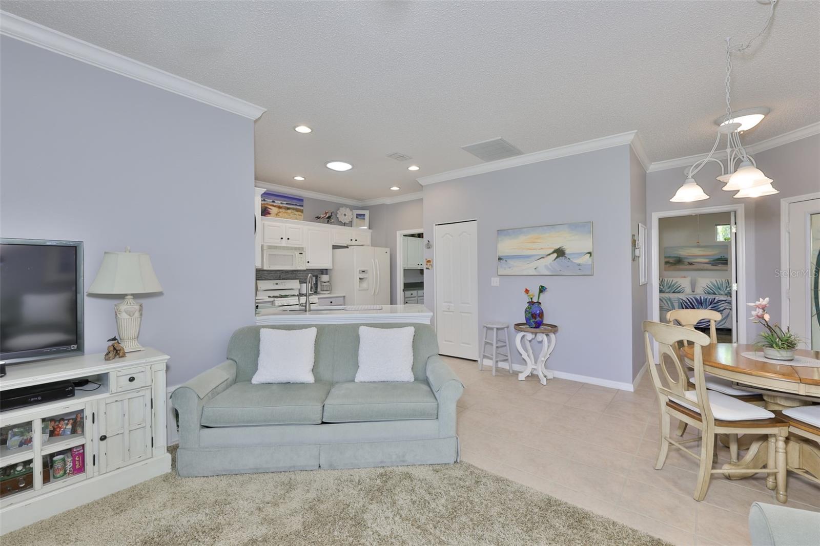 FAIRBOURNE CONDO - Residential