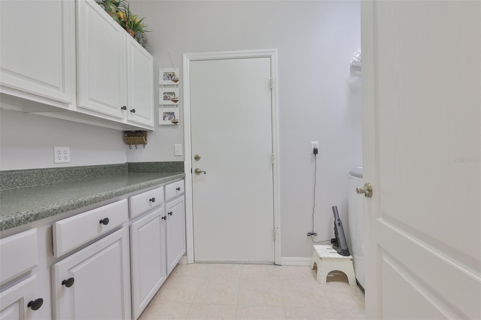 FAIRBOURNE CONDO - Residential