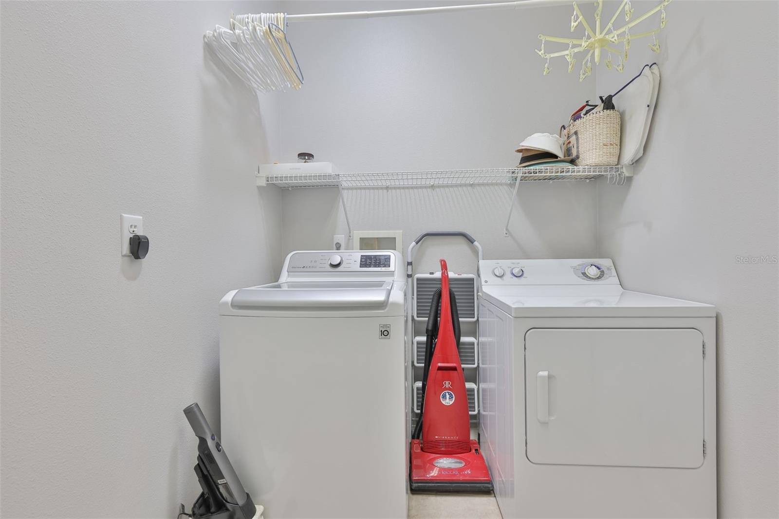 FAIRBOURNE CONDO - Residential