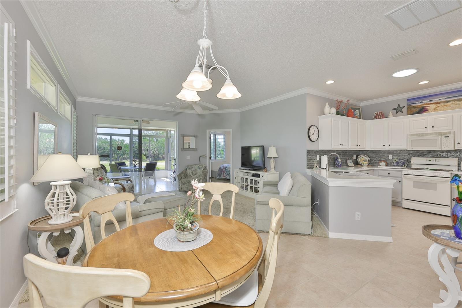 FAIRBOURNE CONDO - Residential