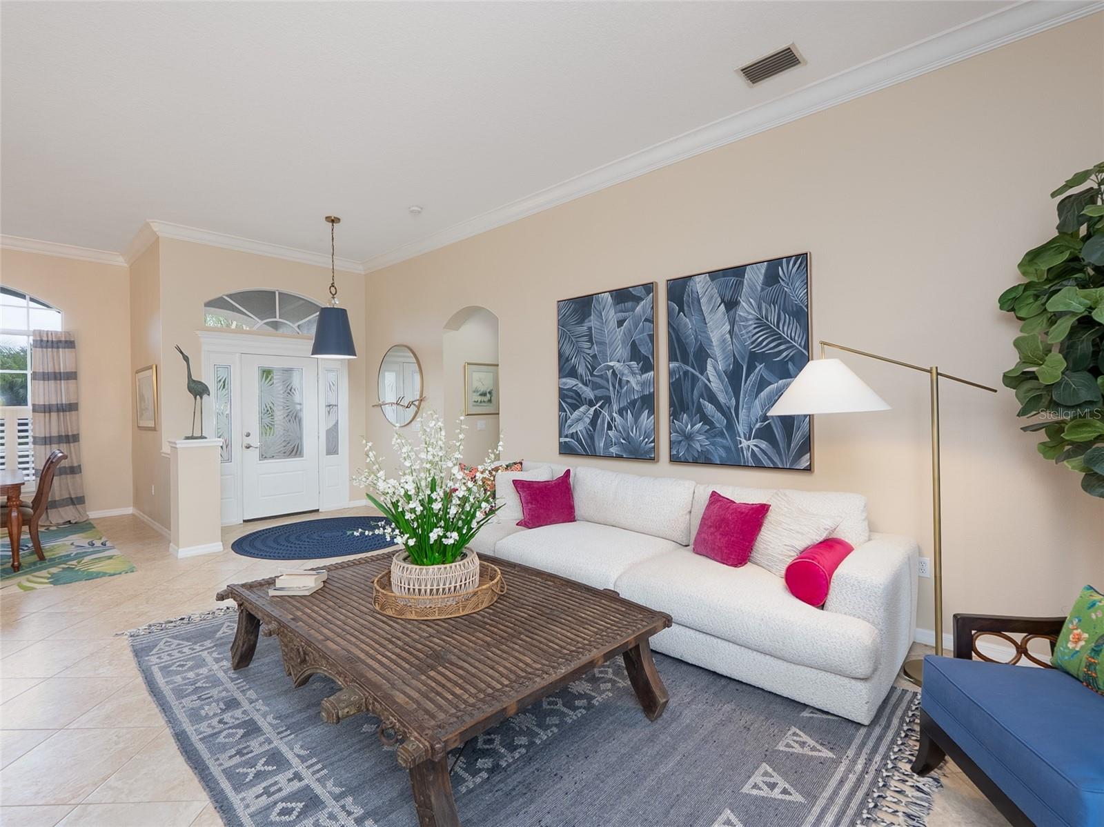 872 CLEAR LAKE DRIVE