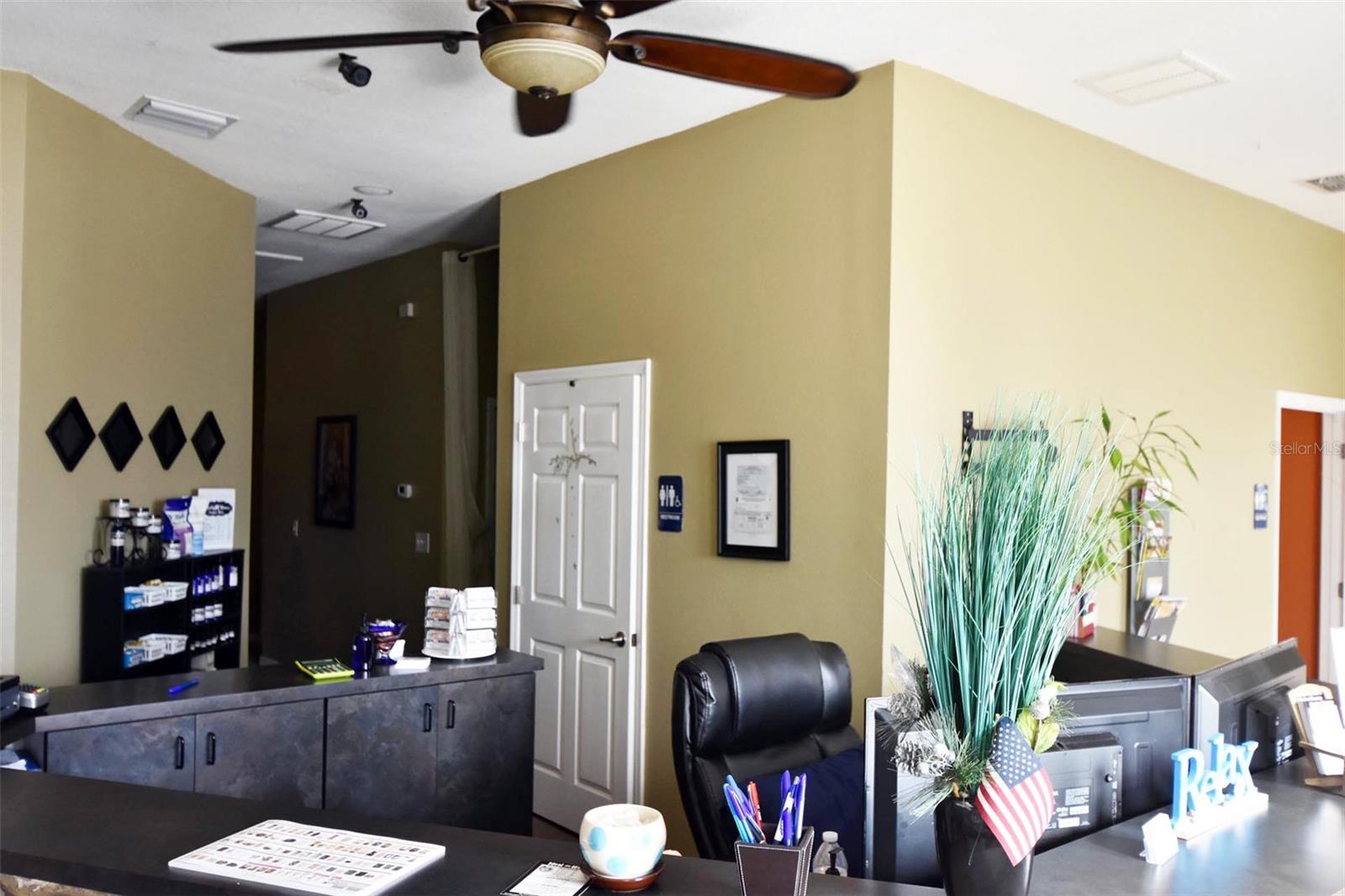 17749 HUNTING BOW CIRCLE