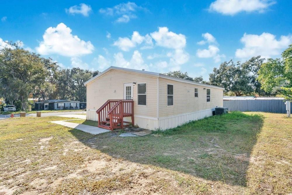 MONTVERDE MOBILE HOME SUB - Residential