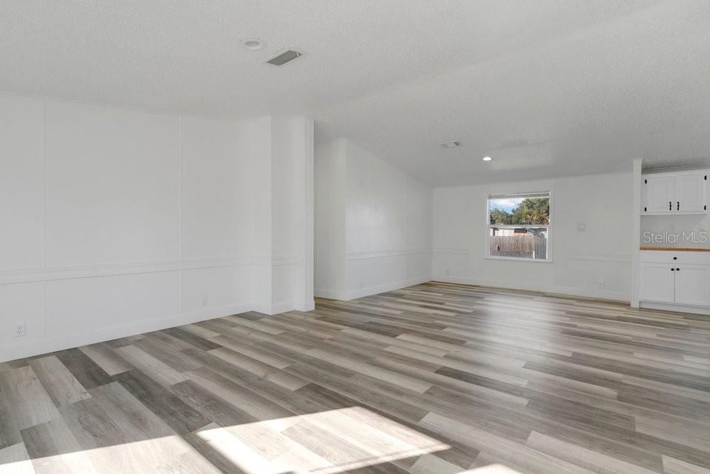 MONTVERDE MOBILE HOME SUB - Residential